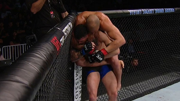 Thales Leites contre Chris Camozzi