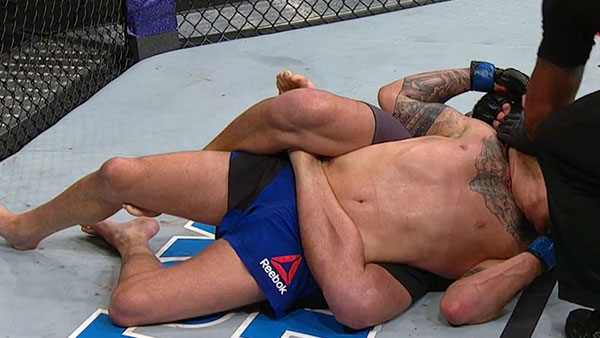 Thales Leites contre Chris Camozzi