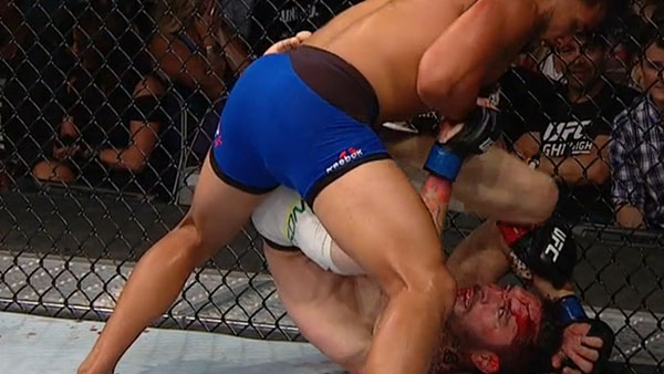 Dennis Bermudez contre Rony Mariano Bezerra