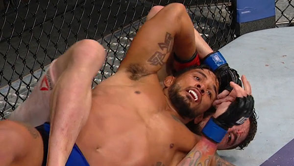 Dennis Bermudez contre Rony Mariano Bezerra