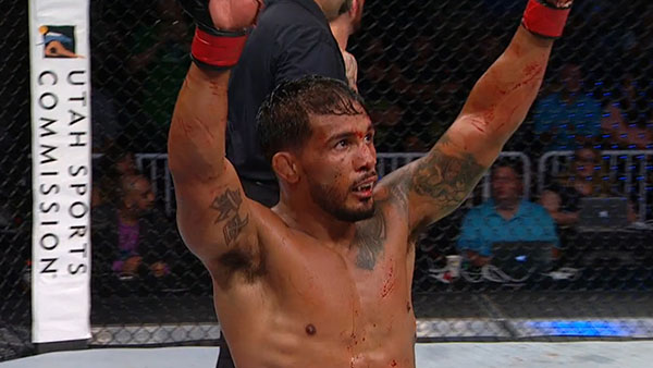 Dennis Bermudez contre Rony Mariano Bezerra