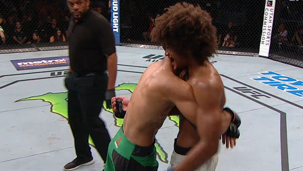 Yair Rodriguez contre Alex Caceres