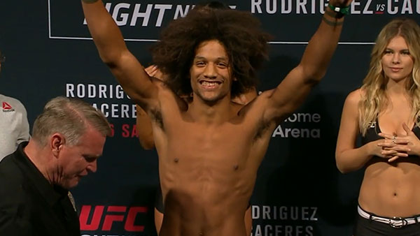 Yair Rodriguez contre Alex Caceres