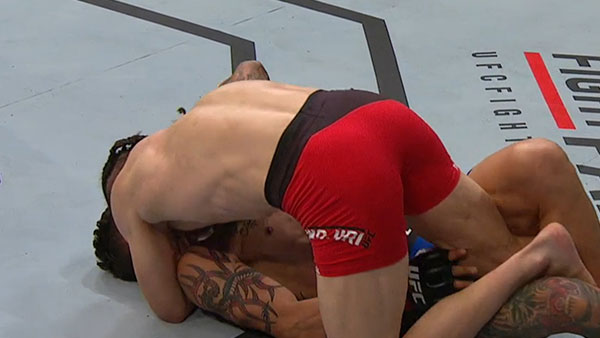 Cub Swanson contre Tatsuya Kawajiri