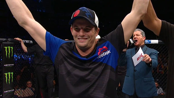 Chas Skelly contre Maximo Blanco