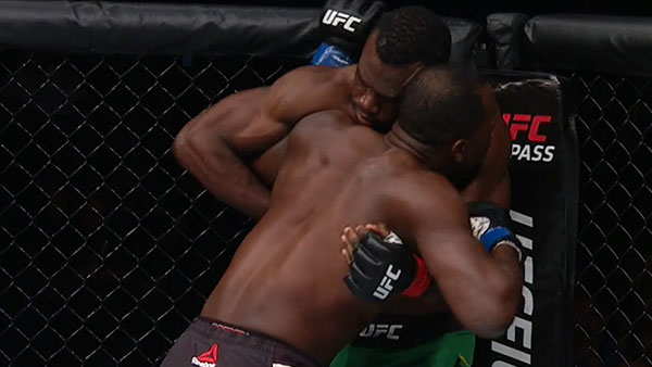 Uriah Hall contre Derek Brunson