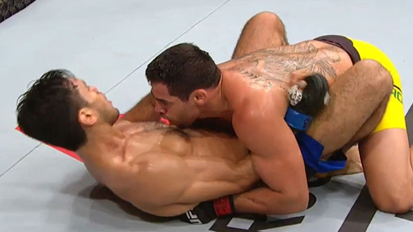 Renan Barao contre Phillipe Nover