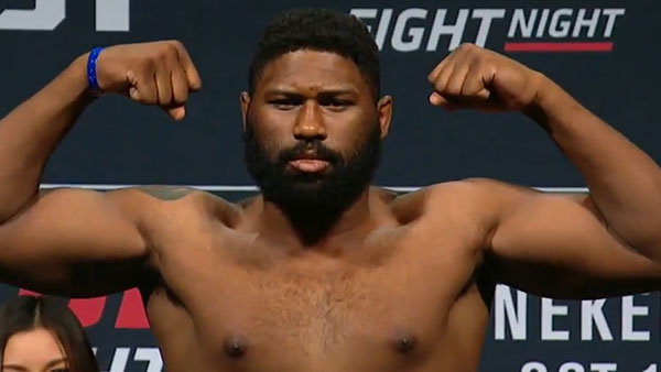 Cody East contre Curtis Blaydes