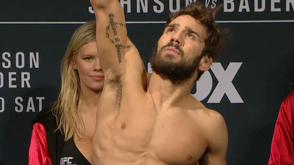 Iuri Alcantara contre Jimmie Rivera