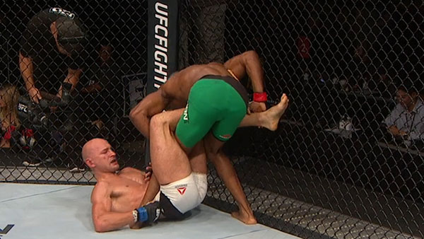 Kamaru Usman contre Alexander Yakovlev