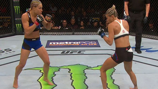 Felice Herrig contre Kailin Curran