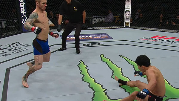 Eddie Wineland contre Takeya Mizugaki