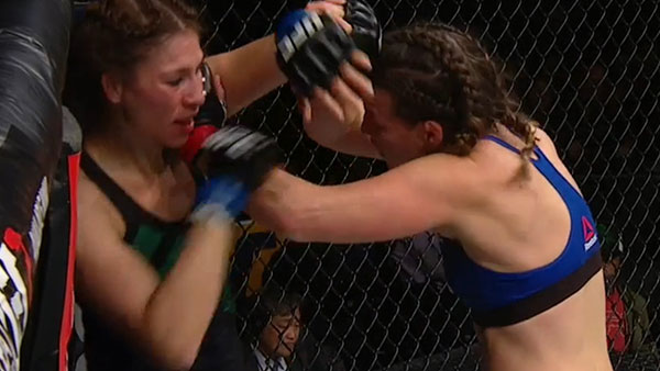 Leslie Smith contre Irene Aldana