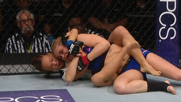 Paige VanZant contre Michelle Waterson