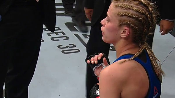 Paige VanZant contre Michelle Waterson