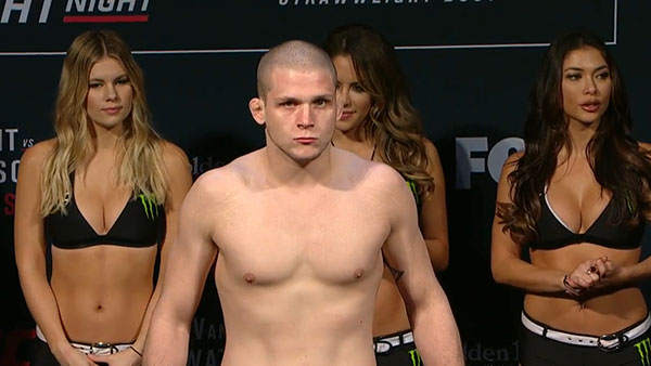James Moontasri contre Alex Morono