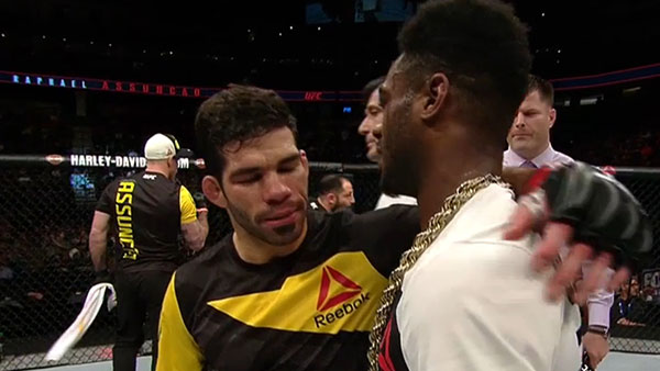 Raphael Assuncao contre Aljamain Sterling