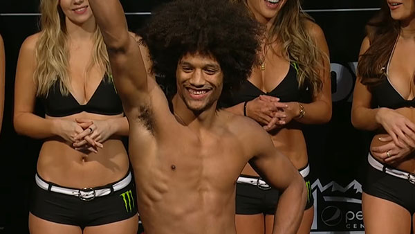 Alex Caceres contre Jason Knight