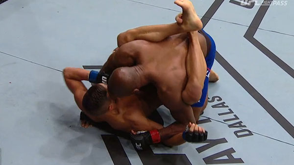 Patrick Williams contre Tom Duquesnoy