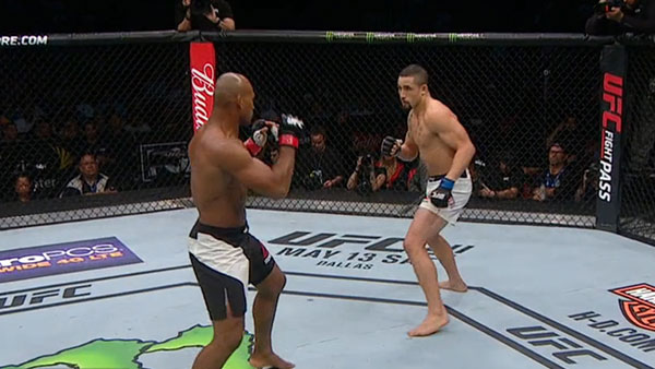 Ronaldo Souza contre Robert Whittaker