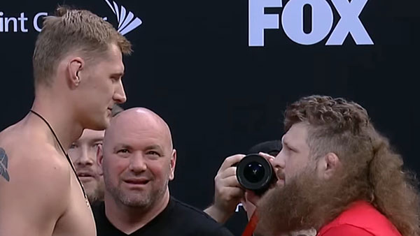 Alexander Volkov contre Roy Nelson