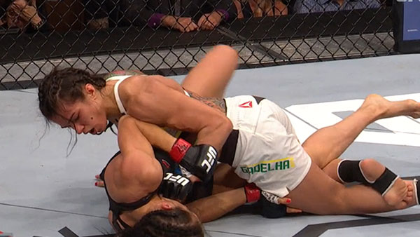 Joanna Jedrzejczyk contre Claudia Gadelha