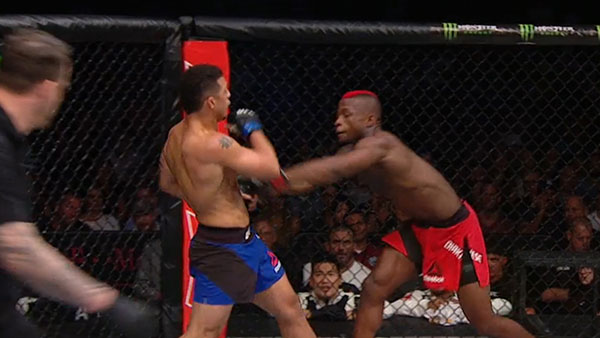 Marc Diakiese contre Drakkar Klose