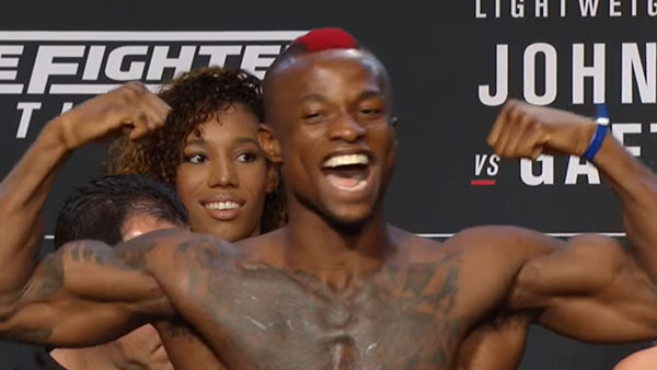 Marc Diakiese contre Drakkar Klose