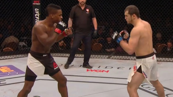 Lorenz Larkin contre Albert Tumenov