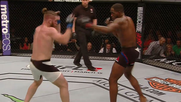 Tom Lawlor contre Corey Anderson