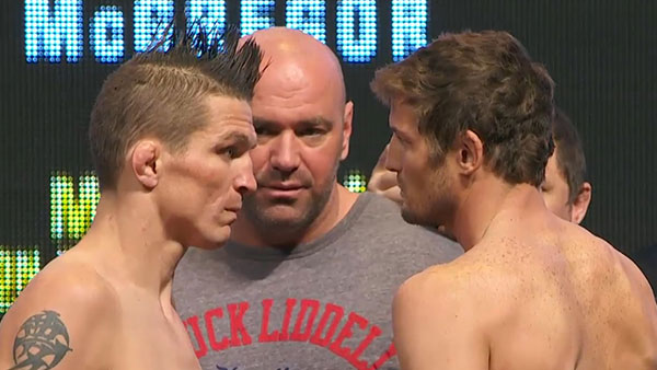 Darren Elkins contre Chas Skelly