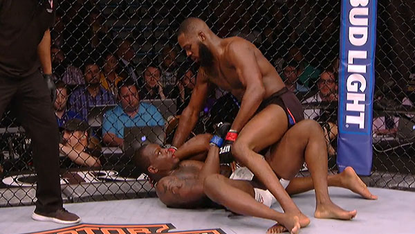 Jon Jones contre Ovince St. Preux