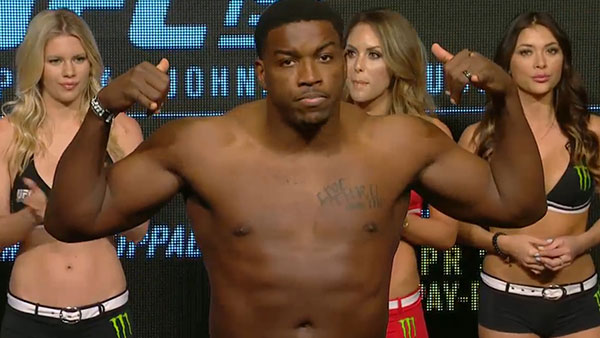 Walt Harris contre Cody East