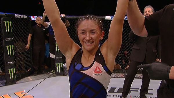 Carla Esparza contre Juliana de Lima Carneiro