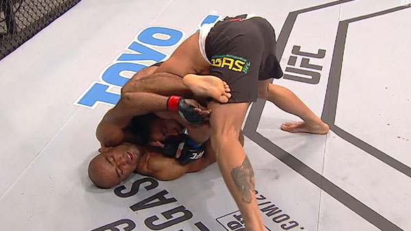 Sergio Moraes contre Luan Chagas