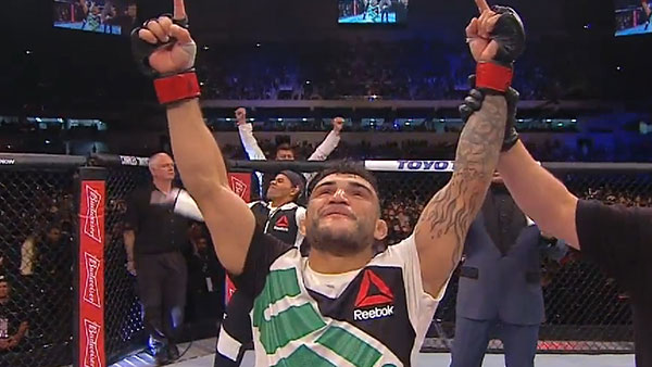 John Lineker contre Rob Font