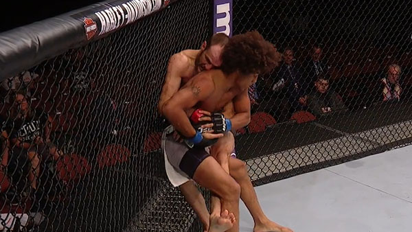 Cole Miller contre Alex Caceres