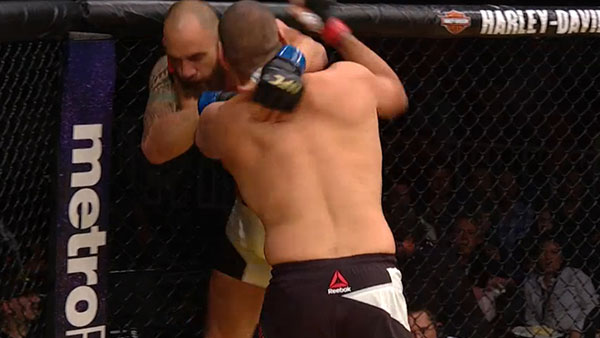 Cain Velasquez contre Travis Browne