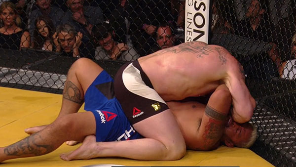 Brock Lesnar contre Mark Hunt