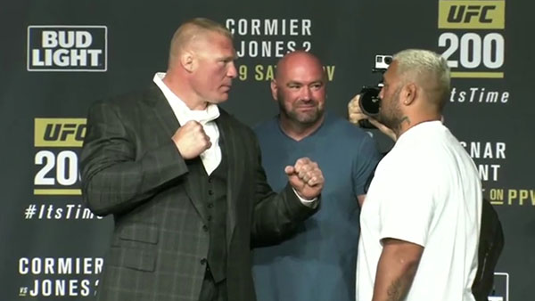 Brock Lesnar contre Mark Hunt