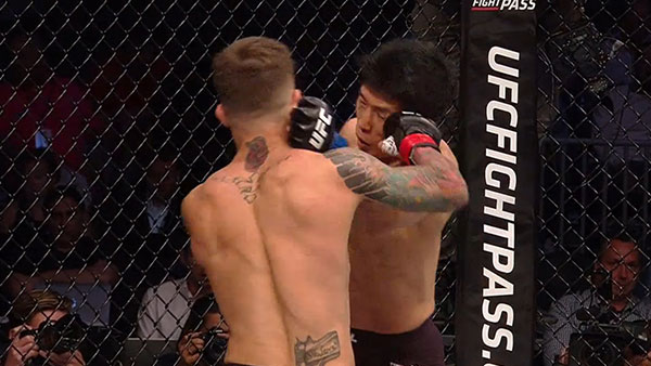 Cody Garbrandt contre Takeya Mizugaki