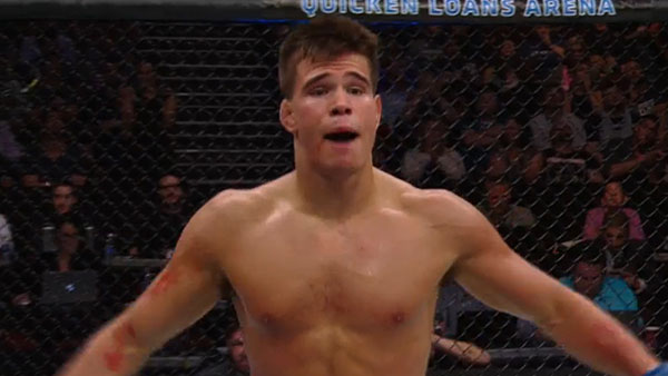 Phil Brooks contre Mickey Gall