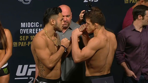 Brad Tavares contre Caio Magalhaes