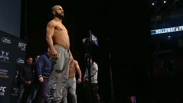 John Makdessi contre Landon Vannata