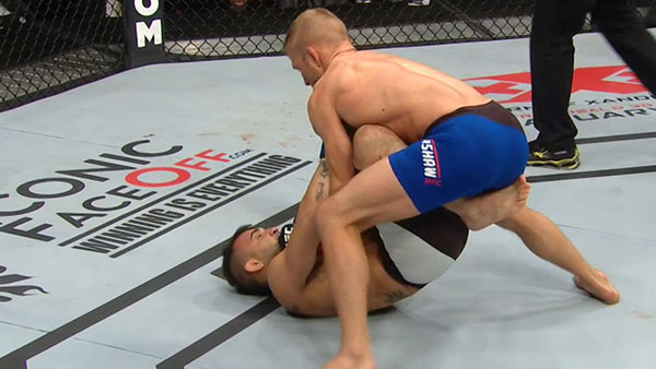 T.J. Dillashaw contre John Lineker