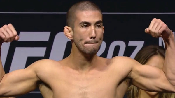 Louis Smolka contre Ray Borg