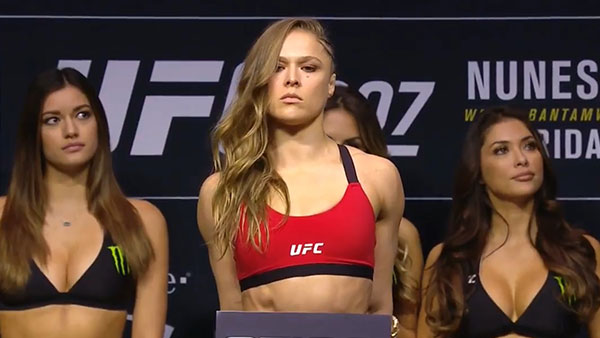 Amanda Nunes contre Ronda Rousey