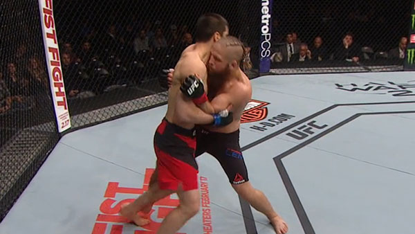 Nik Lentz contre Islam Makhachev