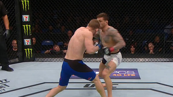 Gregor Gillespie contre Andrew Holbrook