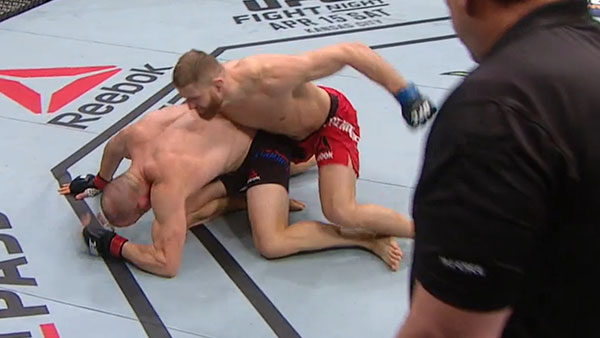 Patrick Cummins contre Jan Blachowicz